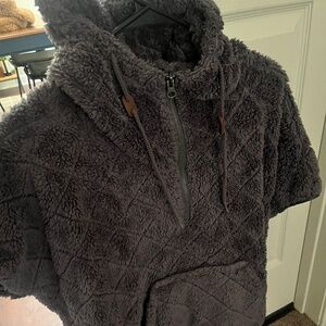 Short Sleeve Columbia Fuzzy Half Zip Hoodie